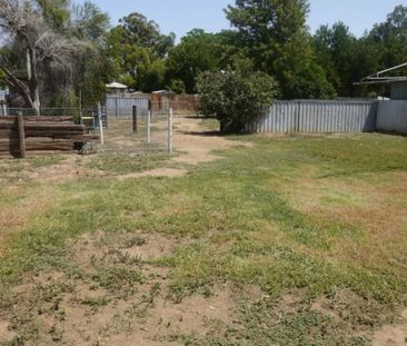 Family-Friendly Home for Rent in Narromine - Photo 4