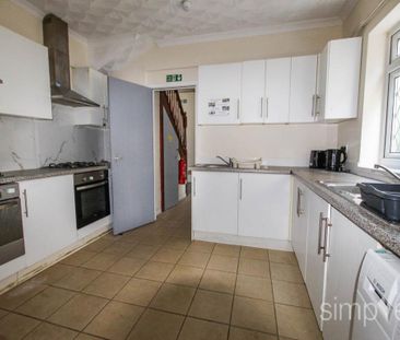 1 bedroom in a house share to rent - Photo 5