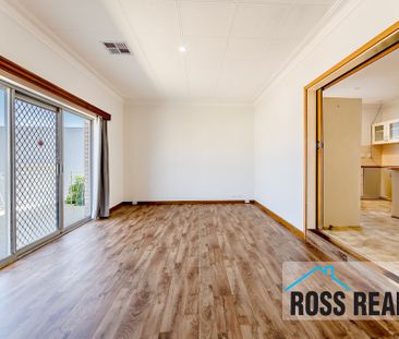 Spacious Morley Home - Photo 2