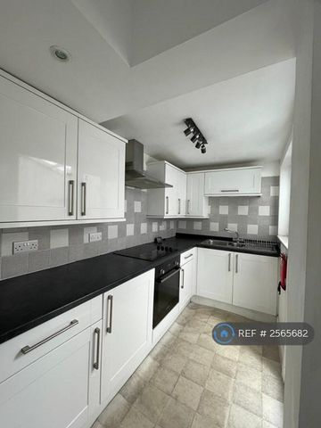 2 bedroom terraced house to rent - Photo 5