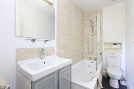 1 bedroom flat in Clapham - Photo 5