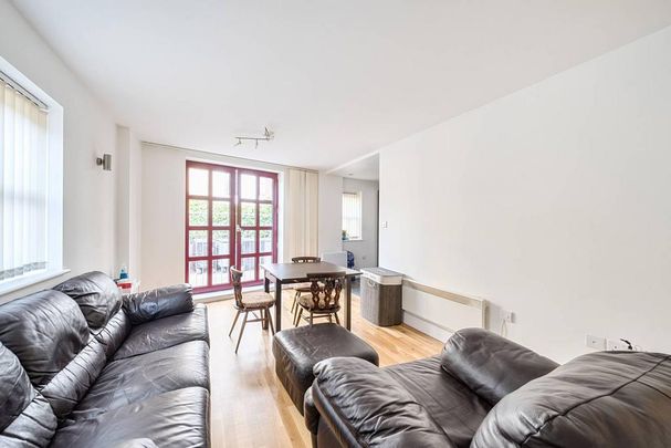 1 bedroom flat to rent - Photo 1