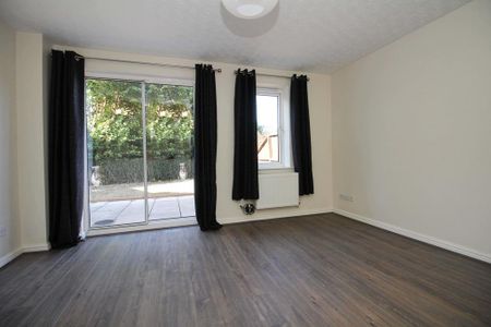 2 bedroom semi-detached house to rent - Photo 3