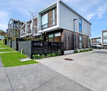 Stylish Three Bedroom St Heliers Townhouse. - Photo 2