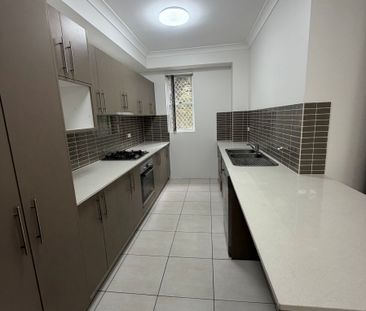 Enormous first floor apartment to be seen - Photo 4