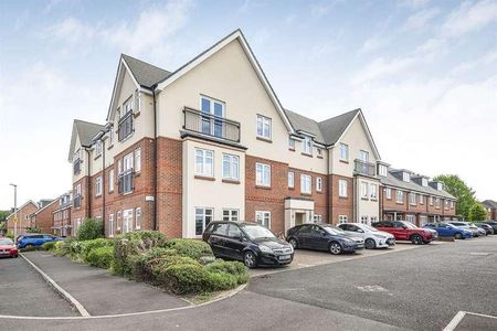 Louden Square, Earley, Reading, RG6 - Photo 4