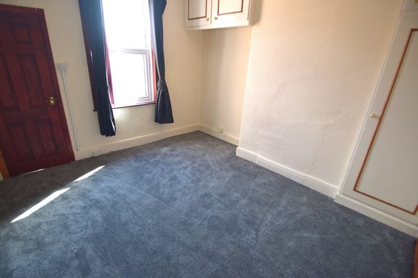 To Let 1 Bed Apartment - Photo 1