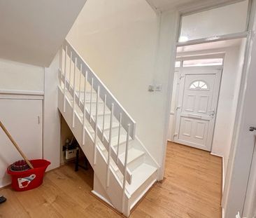 Room in a Shared House, London, E15 - Photo 6