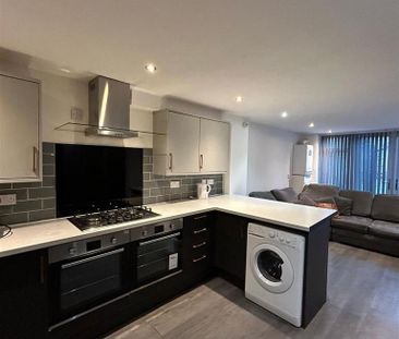 1 bedroom in a house share to rent - Photo 6