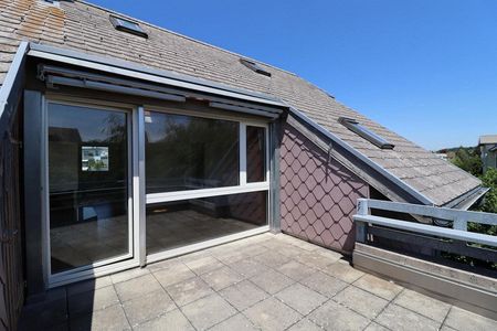 Wohntraum: Attika-Wohnung mit Galerie und Terrasse! - Photo 2