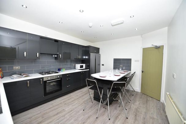 Hessle Terrace, Hyde Park - Photo 1