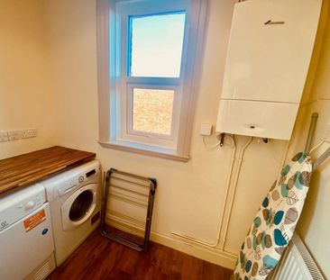 Newly Decorated City Centre Flat with Roof Terrace - Bills Included - Photo 5