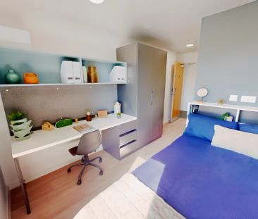 Accessible En-suite - Photo 3