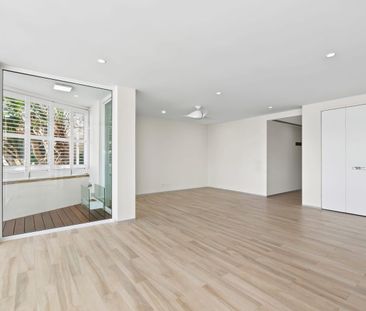 Harbour Views, Refined Waterfront Living - Photo 2
