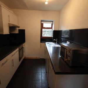 1 Bed Flat, Kelvin Drive, G20 - Photo 2