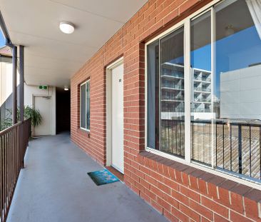 Unit 30/81 Carrington Street, Adelaide. - Photo 1