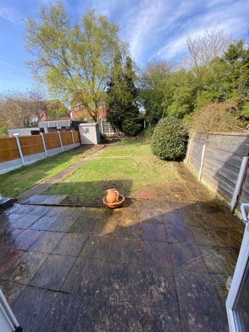 3 bedroom semi-detached house to rent - Photo 3