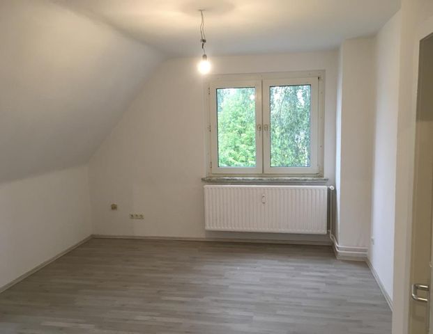 Komfortable 2-Zimmer-Wohnung in Gelsenkirchen Scholven - Photo 1