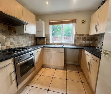 2 bedroom maisonette to rent - Photo 4