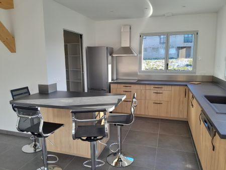 Location Maison 5 pièces 139m² GROISY 74570 - Photo 5