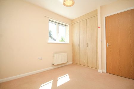 Wade Court, - Photo 3