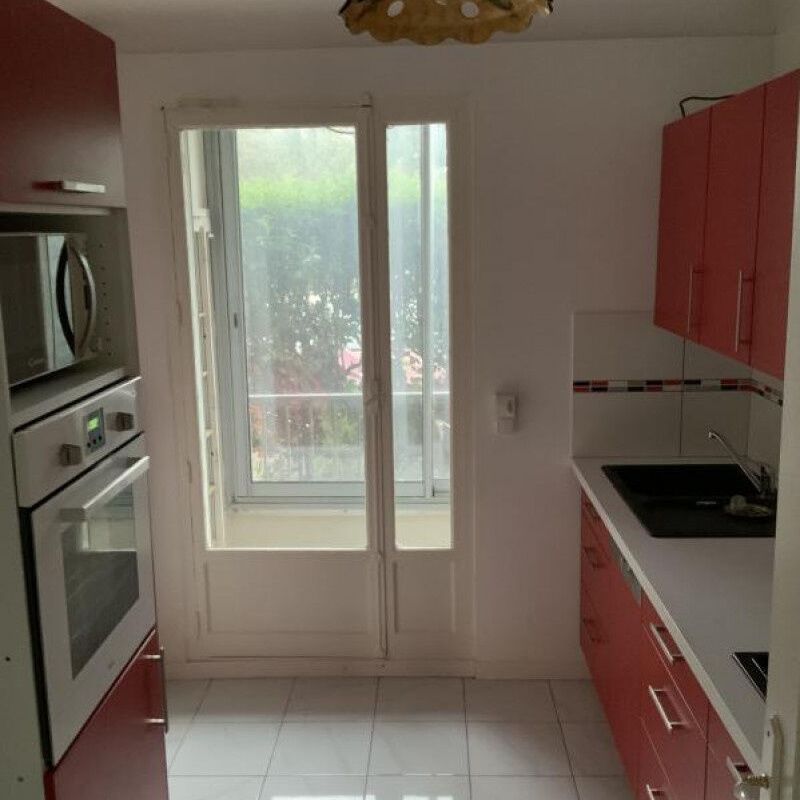 Appartement 3 pièces 65m2 MARSEILLE 9EME 846 euros - Photo 1