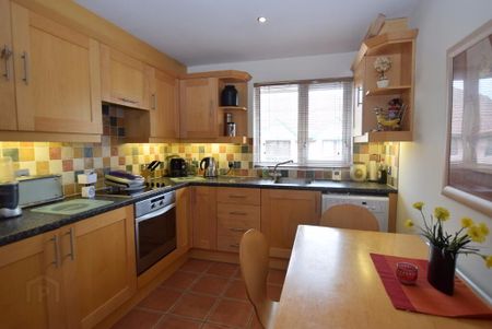 23 Knocklofty Court, Wandsworth Road, Belfast, BT4 3NF - Photo 4