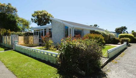 WESTPORT - 3 BEDROOMS - Photo 3