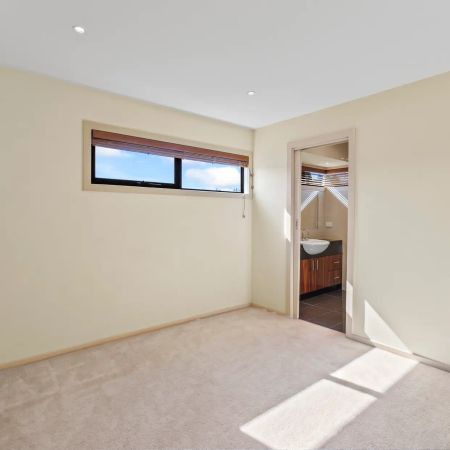 A Hidden Gem on Gordon Street - Photo 5