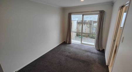 Executive Two Story Townhouse - Photo 2