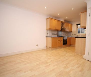 3 bedroom end of terrace house to rent - Photo 5