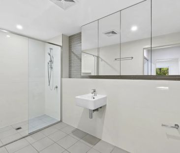 Ground floor 2 bedroom apartment - Photo 2