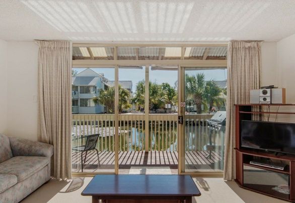 Resort-Style Living in the Heart of Mandurah - Fully Furnished Apartment - Photo 1