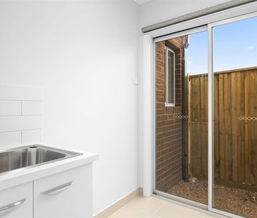 35 Skyline Road, Fraser Rise, Vic 3336 - Photo 6