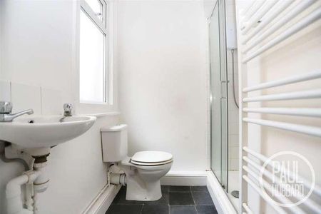 Battery Green Road, Lowestoft, Suffolk, NR32 - Photo 5