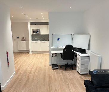 1 bedroom flat to rent - Photo 2