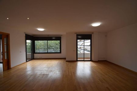 4 bedroom luxury penthouse for rent in Vilanova i la Geltrú, Catalonia - Photo 3