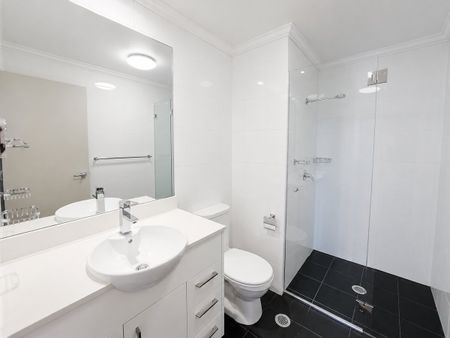 Spacious 2 Bedroom I Pool & Gym - Photo 5