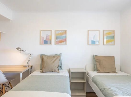 Avenida Engenheiro Arantes e Oliveira, Lisbon, Lisbon 1900-222 - Photo 1