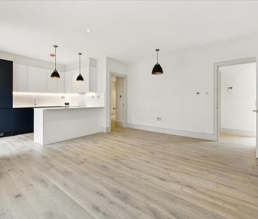 2 bedroom flat to rent - Photo 2