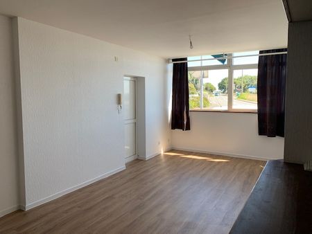 A louer très grand T5 110 M2 avec trois chambres et grand salon/séjour saint Anne du Portzic-Technopole - Photo 3