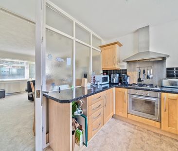 Devoke Way, Walton-On-Thames, Surrey, KT12 - Photo 3