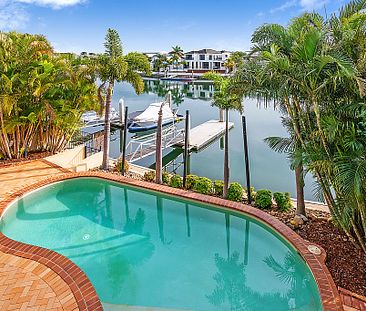 19 King Charles Drive, Paradise Point QLD 4216 - Photo 4
