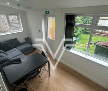 4 bedroom terraced house to rent - Photo 5