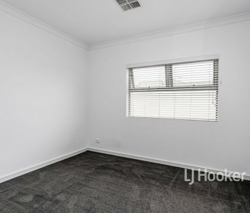 Under Application - Photo 4