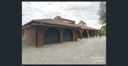 SPACIOUS HOME WITH LARGE YARD - Photo 2