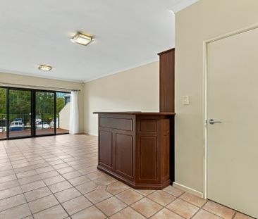 Luxury waterfront living with stunning marina views - Photo 5