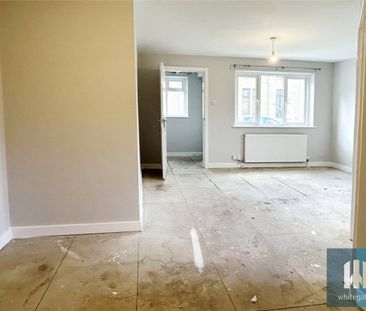 Birkhouse Lane, Moldgreen, Huddersfield, HD5 - Photo 2