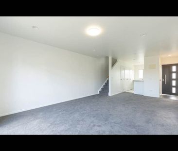 Property Management6 John Jennings Drive, Oteha - Townhouse for Rent - Photo 2