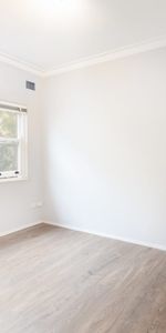 Beachside living - Photo 3